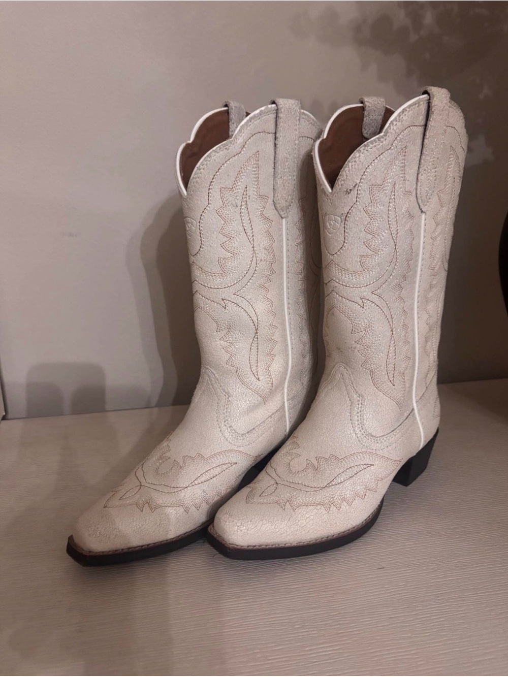 Girls Ariat White Western Embroidered Heel Boots
